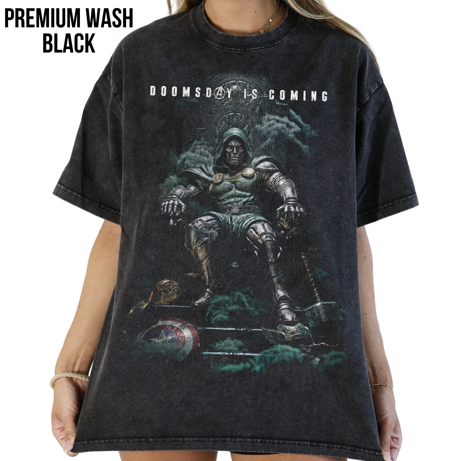 Doctor Doom Shirt – Doomsday Is Coming Doctor Doom Thron T-Shirt, Avengers Doomsday Fan-Geschenk, Doctor Doom Marvel Grafik-Shirt, MCU Bösewicht Shirt 2026