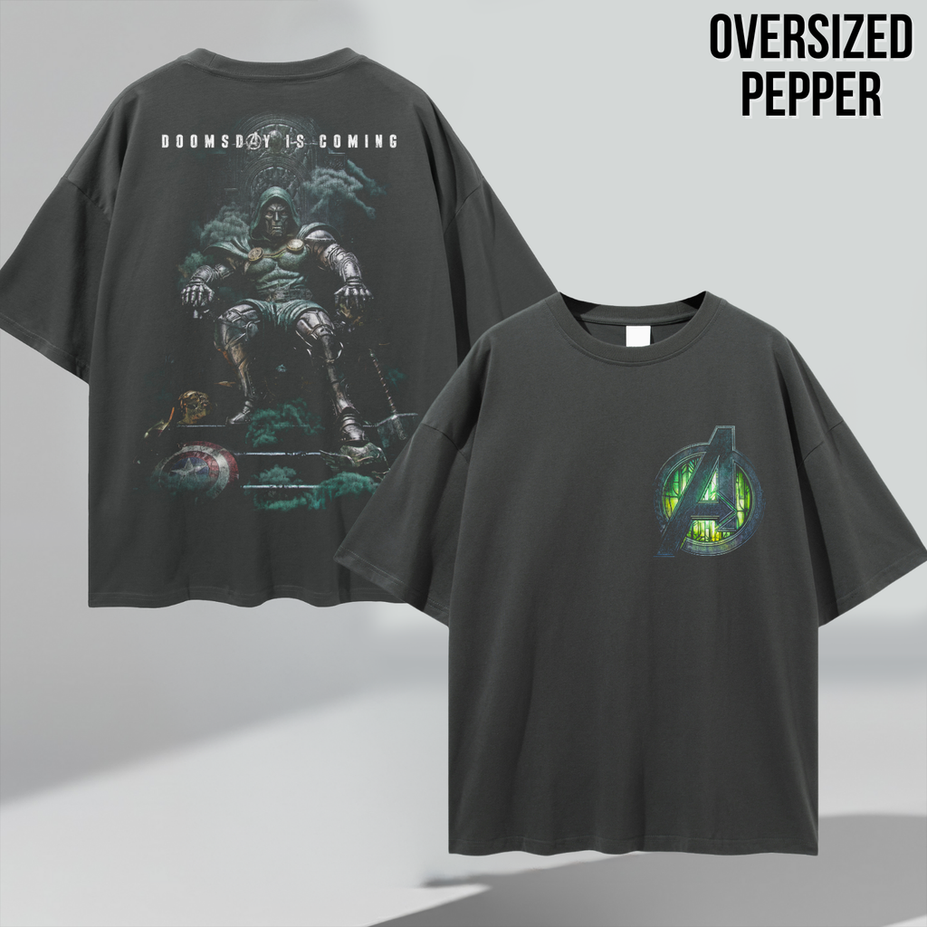 Doctor Doom Shirt – Avengers Doomsday Is Coming Doctor Doom Thron Doppelseitiges T-Shirt, Doctor Doom Marvel Fan-Geschenk, Avengers Doomsday Grafik-Shirt, MCU Bösewicht Shirt